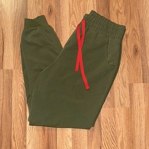 FIGS Medium Olive joggers Worn 1-2x scrubs